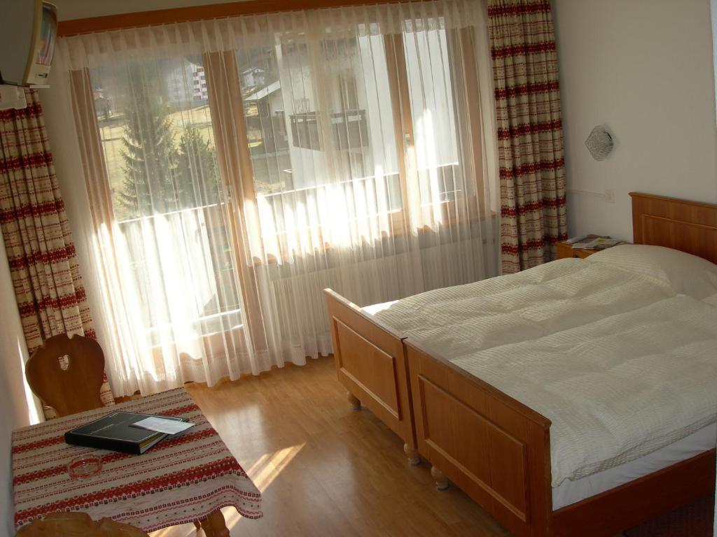 Hotel Adler ساس-غروند الغرفة الصورة